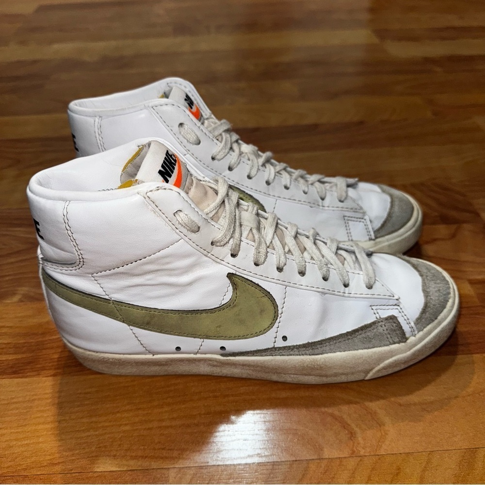 Nike Blazer Mid '77 White Barely Volt CZ1055 108 Women’s Size 8